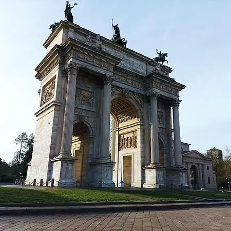 Lovely Arch * Mailand