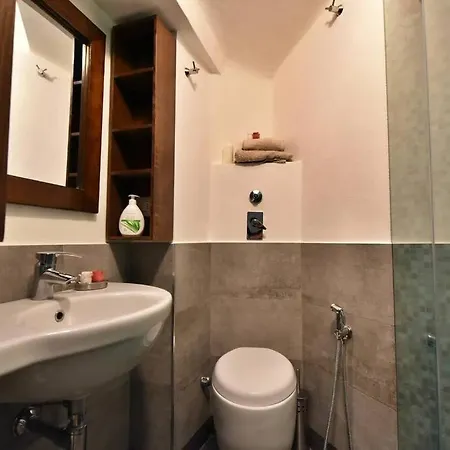 Lovely Arch Apartment *